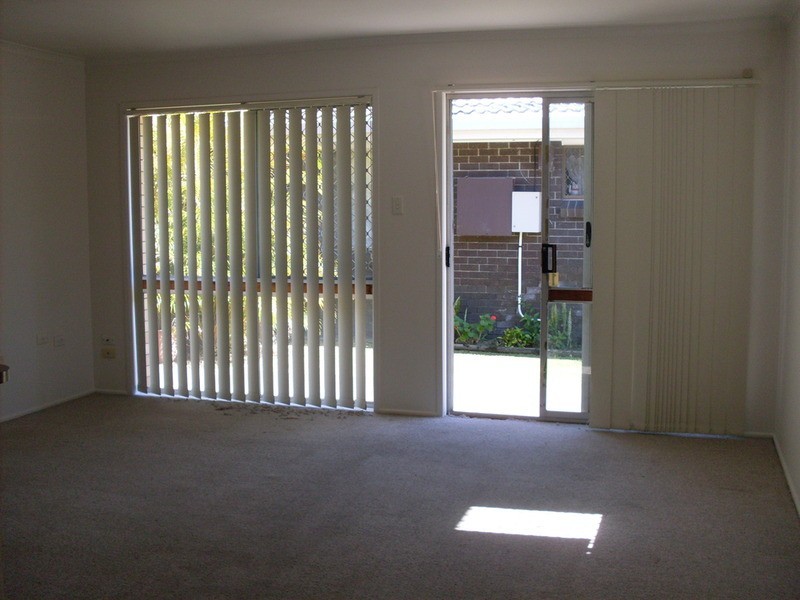 1/12 Parneno Street, Chevron Island QLD 4217