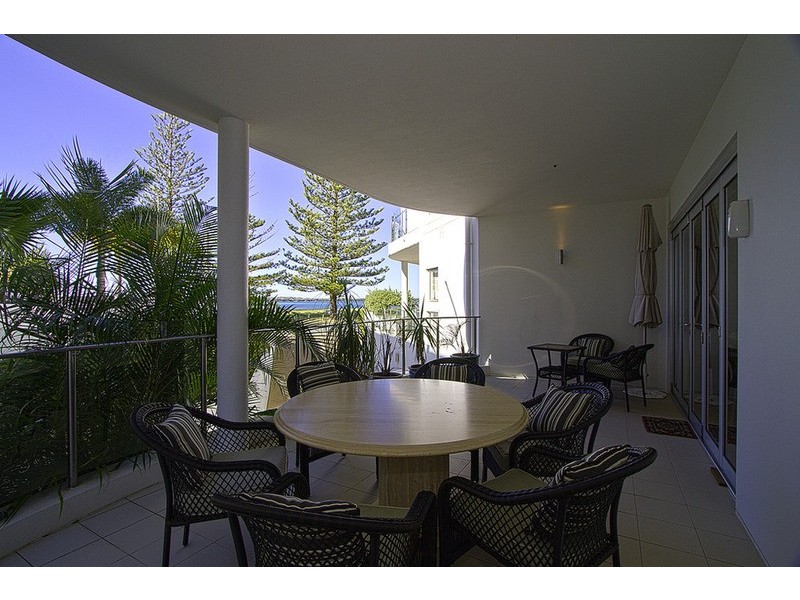 3/32 Oatland  Esplanade, Runaway Bay QLD 4216