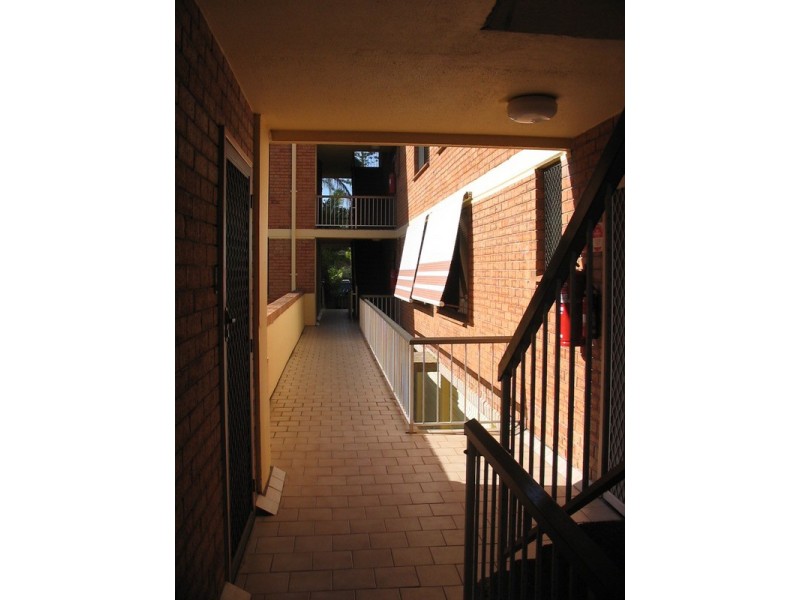 11/31 Britannia  Avenue, Broadbeach QLD 4218