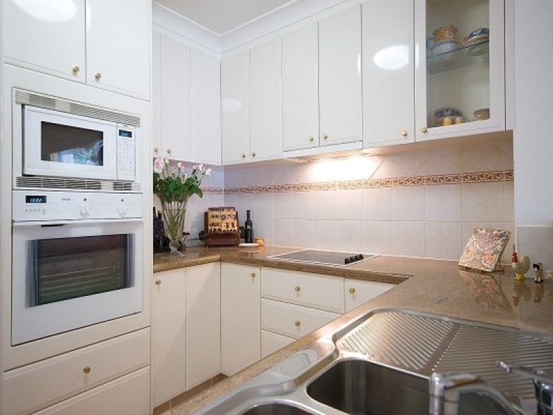 100 ‘Apollo’ Cotlew Street, Southport QLD 4215