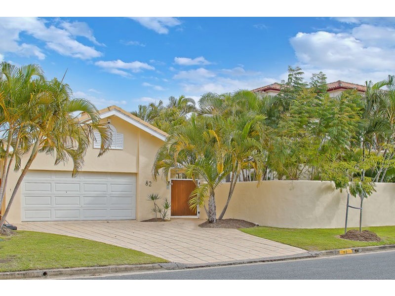 82 Admiralty Drive, Paradise Waters QLD 4217