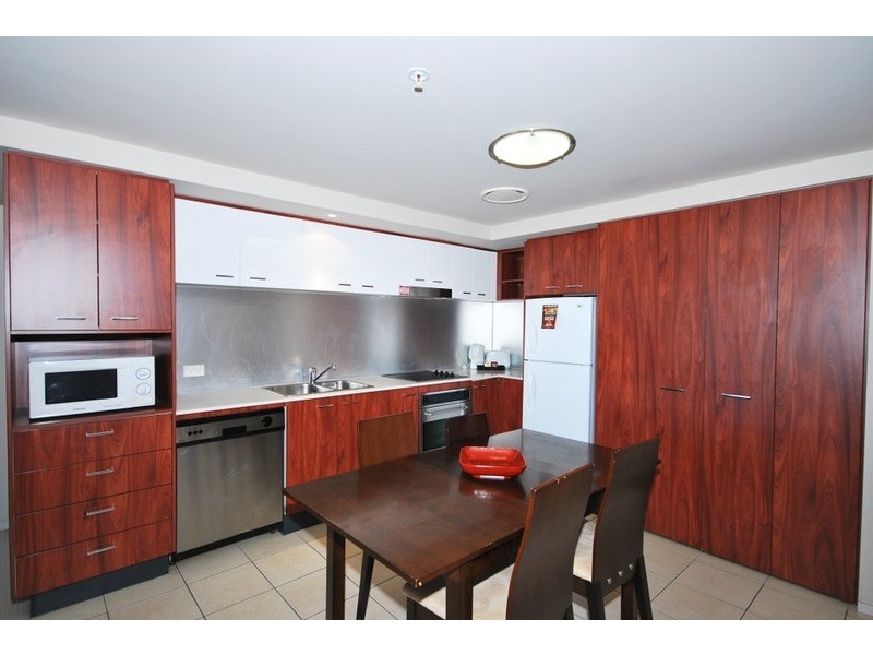 23 Ferny Avenue, Surfers Paradise QLD 4217