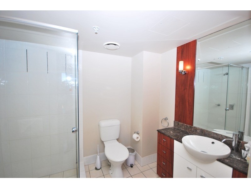23 Ferny Avenue, Surfers Paradise QLD 4217