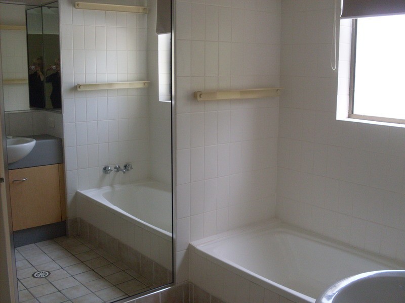 7/16 Markwell  Avenue, Surfers Paradise QLD 4217