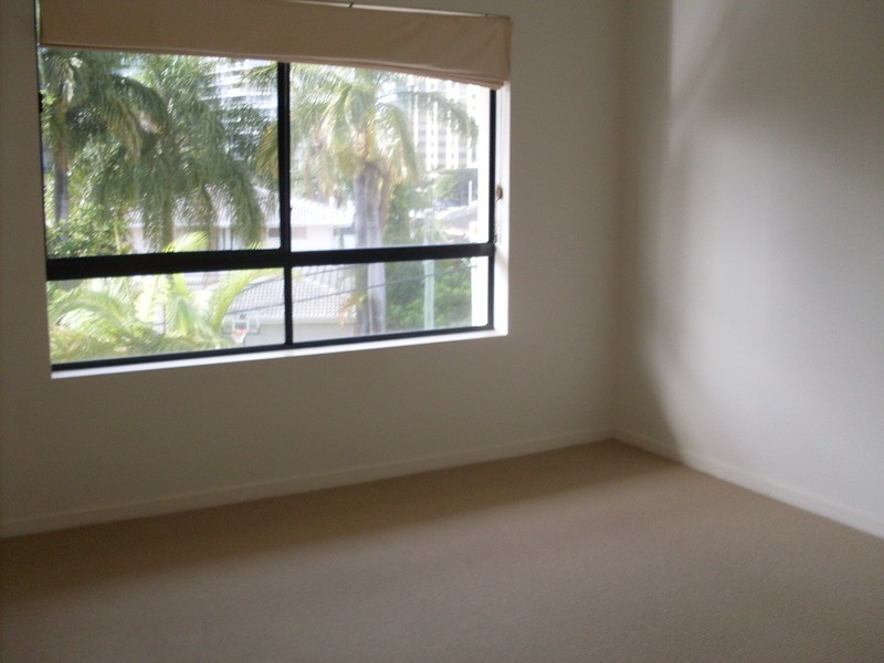 12 Tarcoola  Crescent, Surfers Paradise QLD 4217