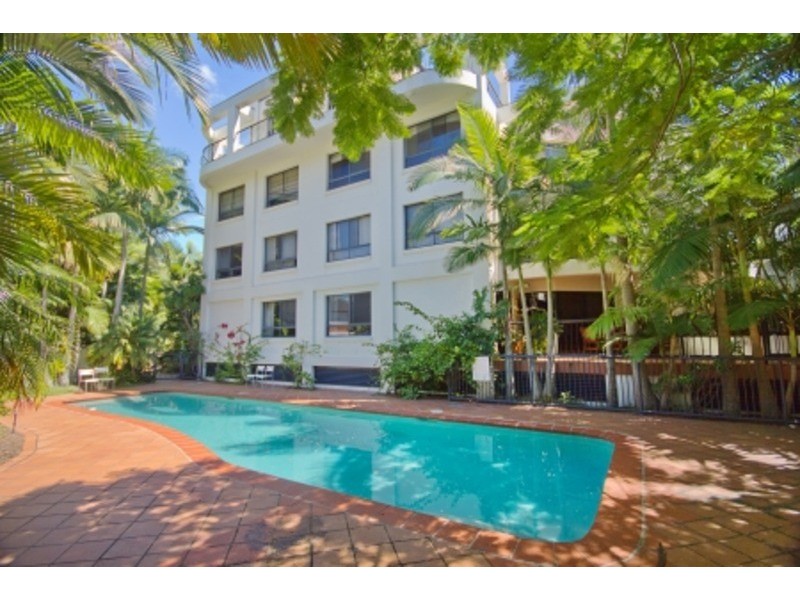 12  Tarcoola Crescent, Surfers Paradise QLD 4217