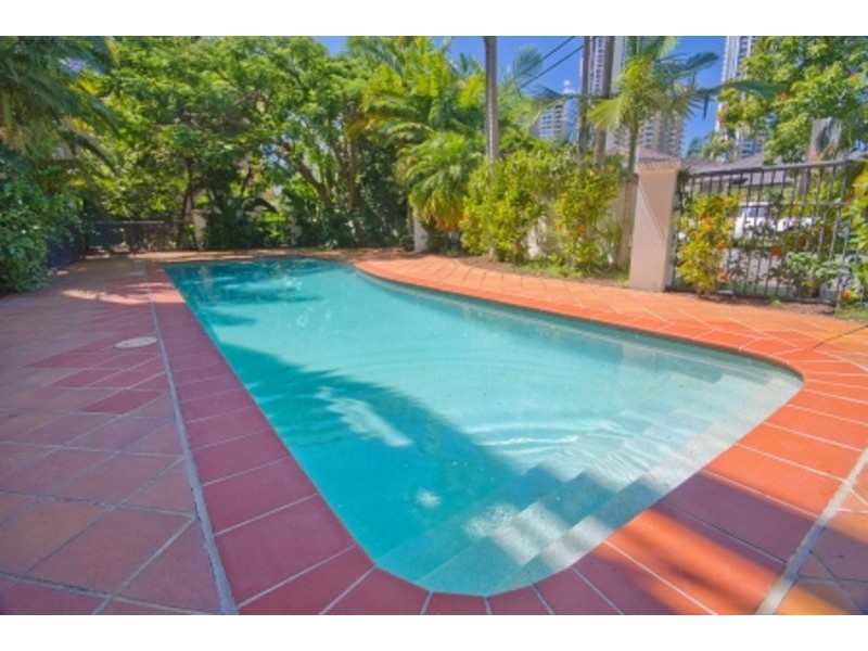 12 Tarcoola Crescent, Surfers Paradise QLD 4217