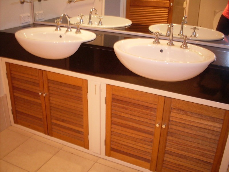 12 Beverley Crescent, Broadbeach Waters QLD 4218