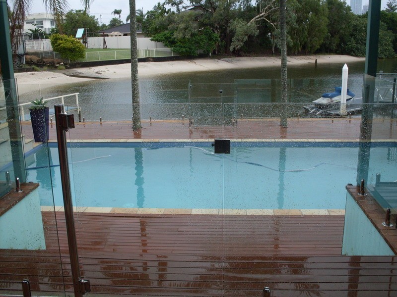 12 Beverley Crescent, Broadbeach Waters QLD 4218