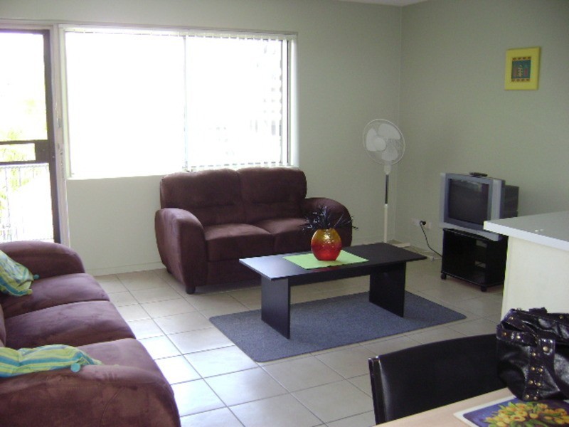 3/22 Leonard Avenue, Surfers Paradise QLD 4217