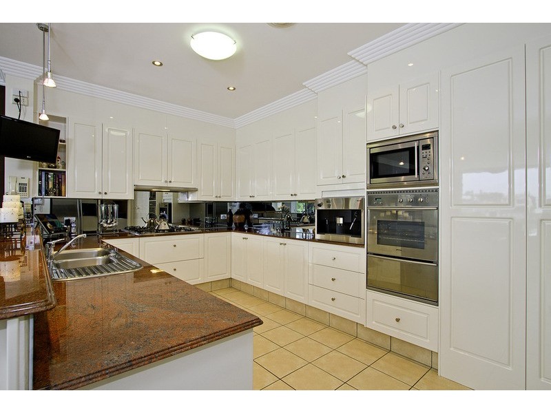 Isle Of Capri QLD 4217