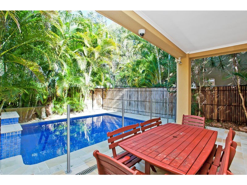 1/14 Vespa  Crescent, Surfers Paradise QLD 4217