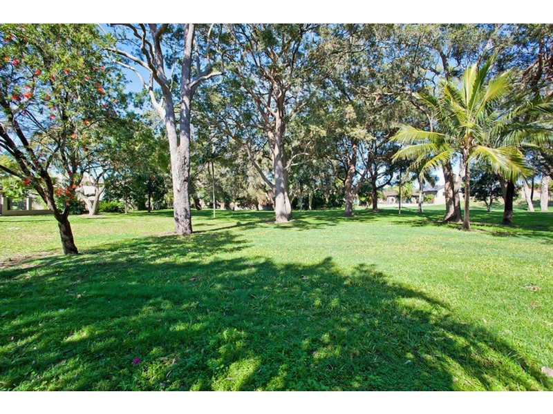 1/14 Vespa  Crescent, Surfers Paradise QLD 4217