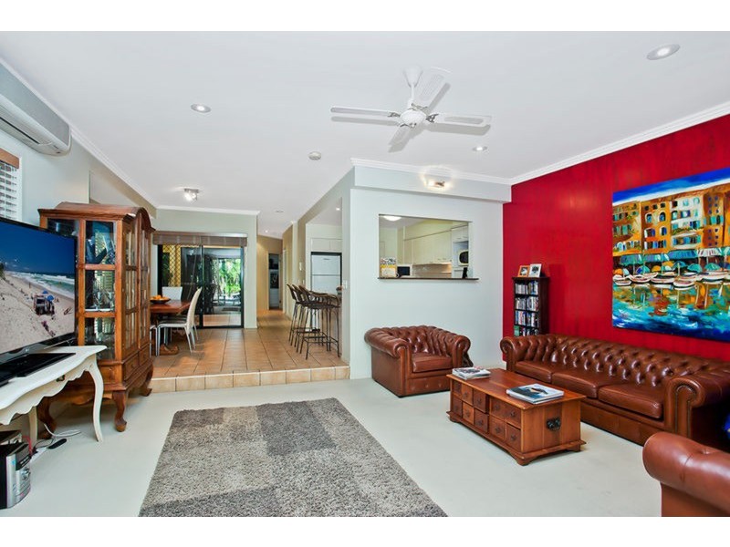 1/14 Vespa  Crescent, Surfers Paradise QLD 4217