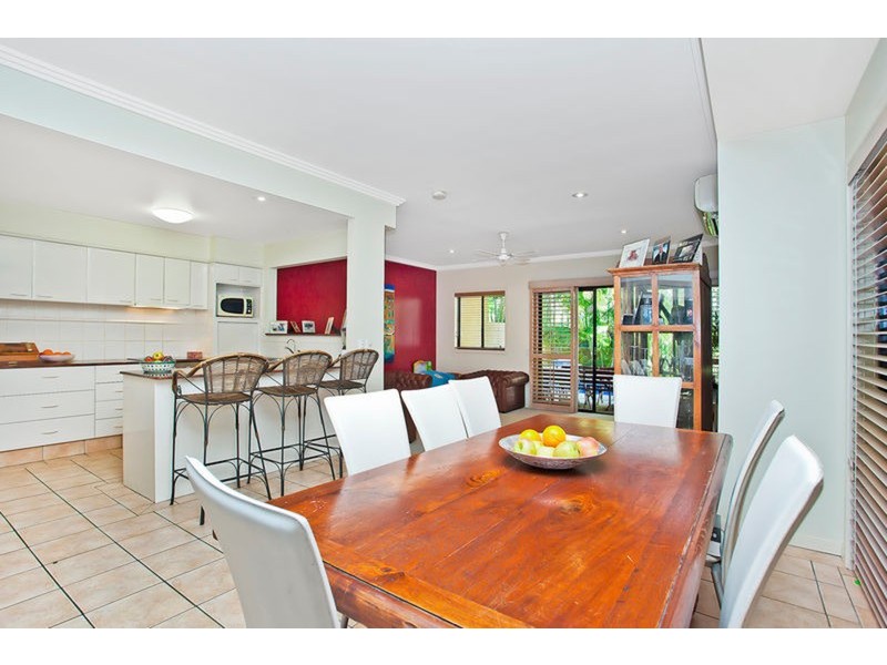 1/14 Vespa  Crescent, Surfers Paradise QLD 4217