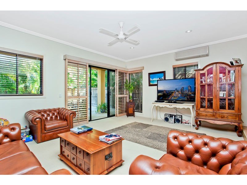 1/14 Vespa  Crescent, Surfers Paradise QLD 4217