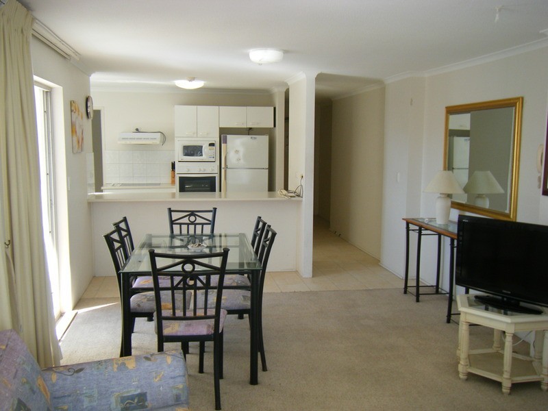 26 Esplanade “Grosvenor”, Surfers Paradise QLD 4217