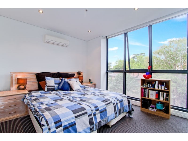 2 Aqua Street, Southport QLD 4215