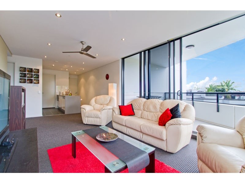 2 Aqua Street, Southport QLD 4215