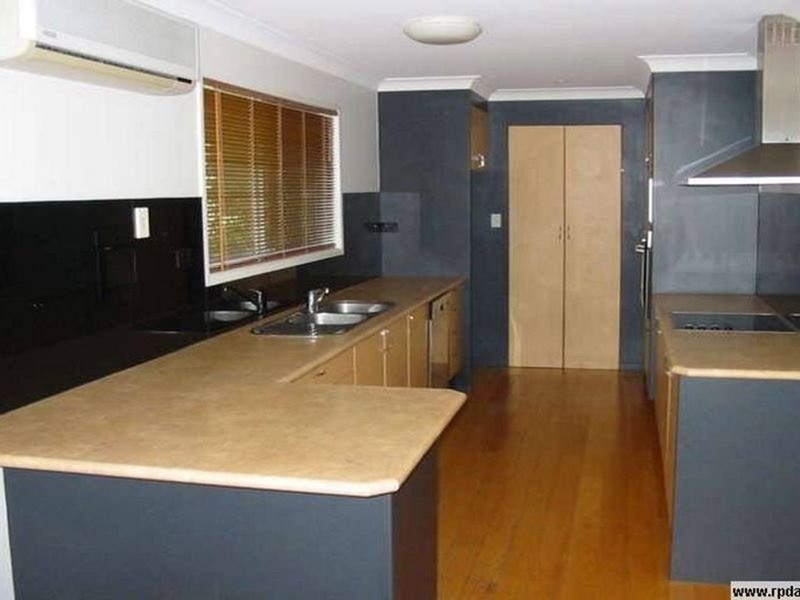 93 Campbell Street, Sorrento QLD 4217