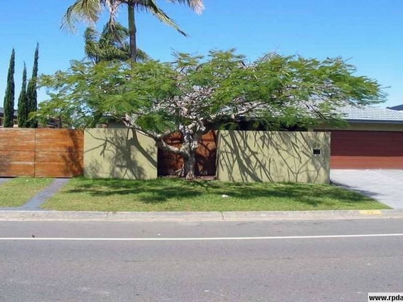 93 Campbell Street, Sorrento QLD 4217