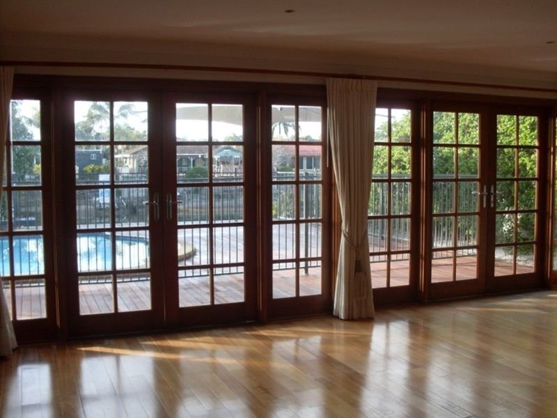 93 Campbell Street, Sorrento QLD 4217