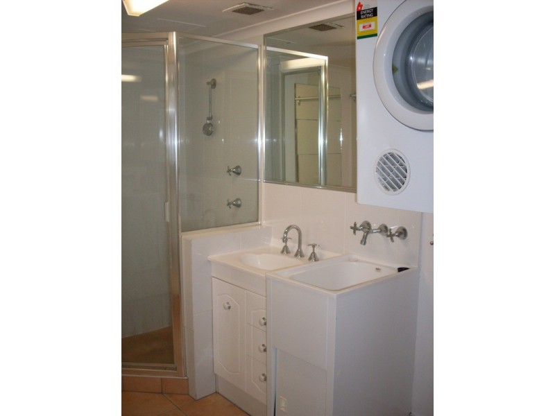 8/26 Stanhill Drive, Surfers Paradise QLD 4217