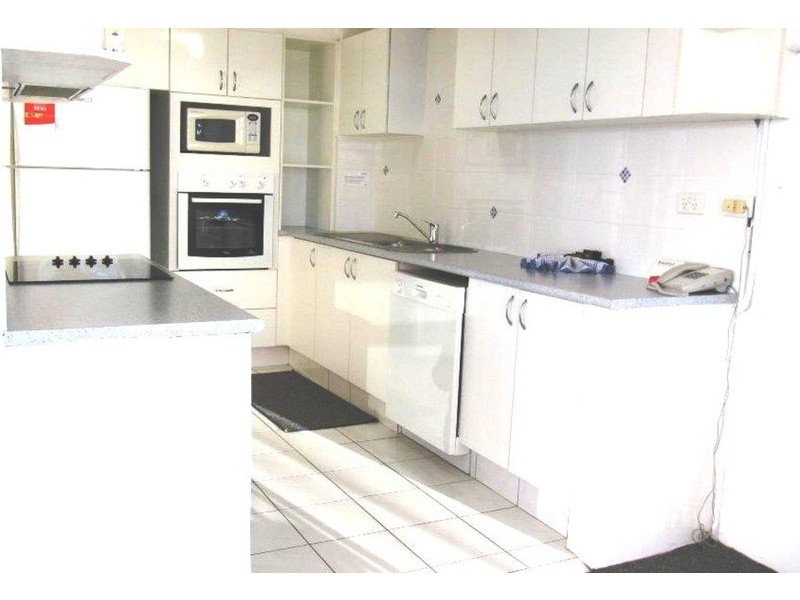 25E/80 The  Esplanade, Surfers Paradise QLD 4217