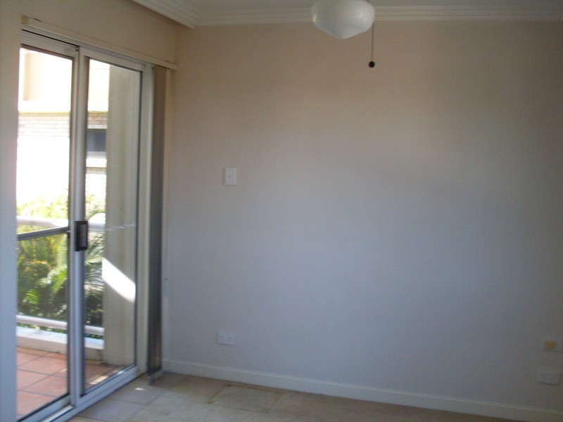 13/96 Stanhill  Drive, Surfers Paradise QLD 4217