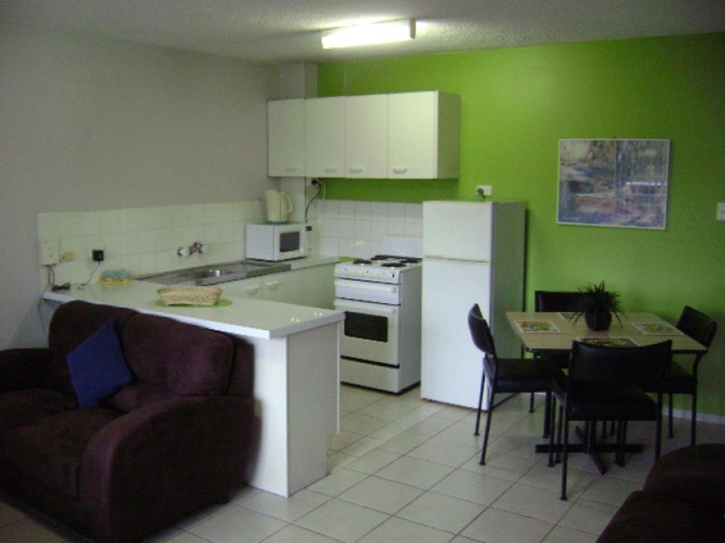 3/22 Leonard Avenue, Surfers Paradise QLD 4217