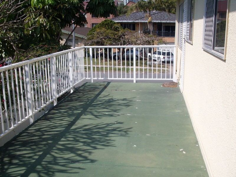 3/250 Stanhill  Drive, Chevron Island QLD 4217