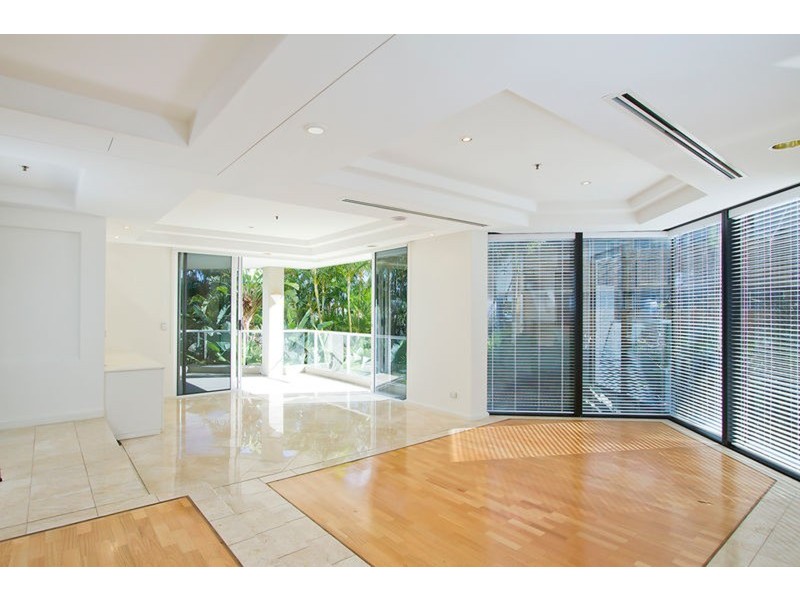 1/20  Riverview  Parade, Surfers Paradise QLD 4217