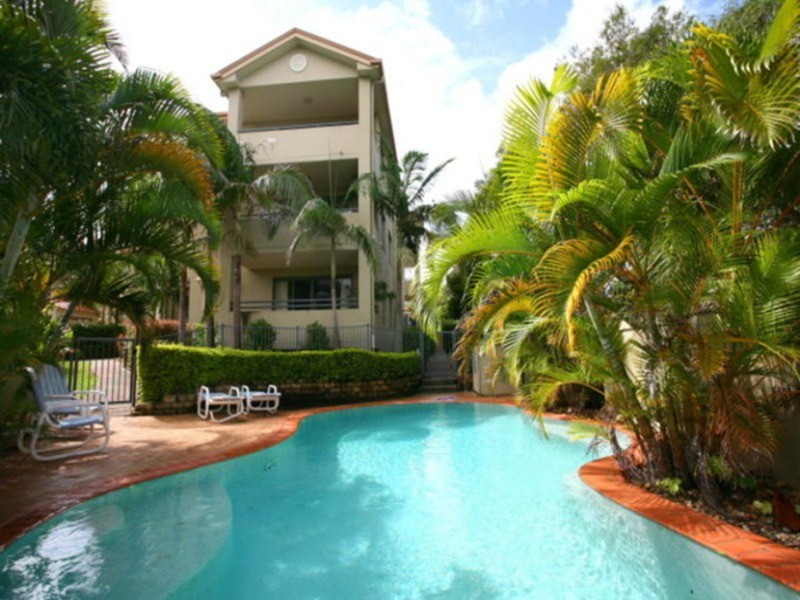 6/25 Chester  Terrace, Southport QLD 4215