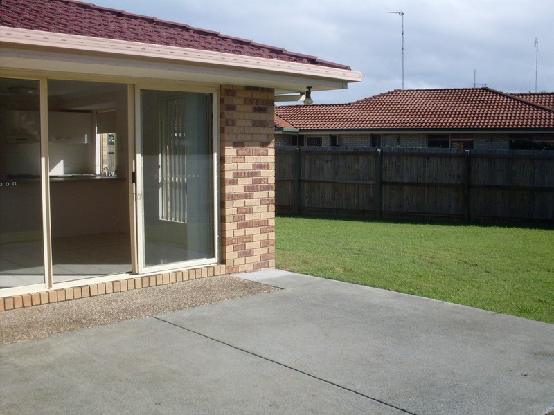 44 Fairview Court, Arundel QLD 4214