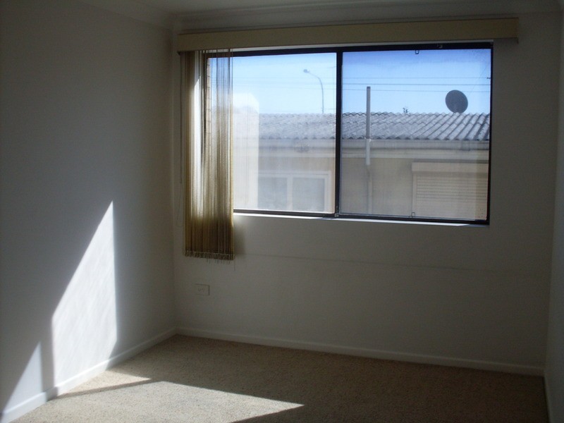 8/26 Stanhill  Drive, Surfers Paradise QLD 4217