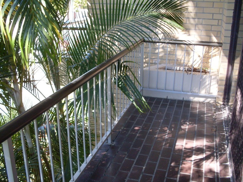 8/26 Stanhill  Drive, Surfers Paradise QLD 4217