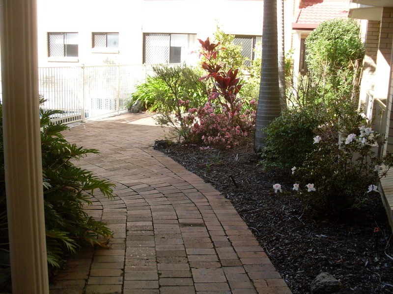 8/26 Stanhill  Drive, Surfers Paradise QLD 4217