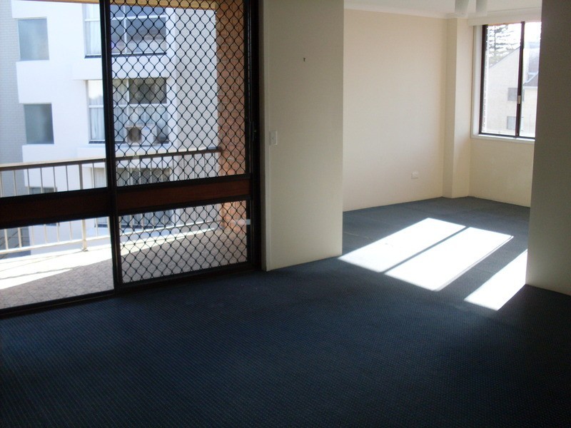 11/31 Britannia  Avenue, Broadbeach QLD 4218