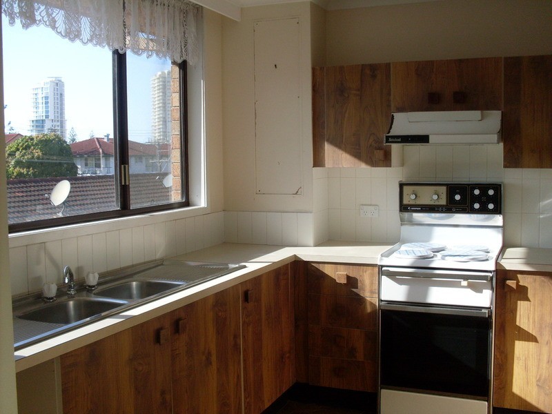 11/31 Britannia  Avenue, Broadbeach QLD 4218