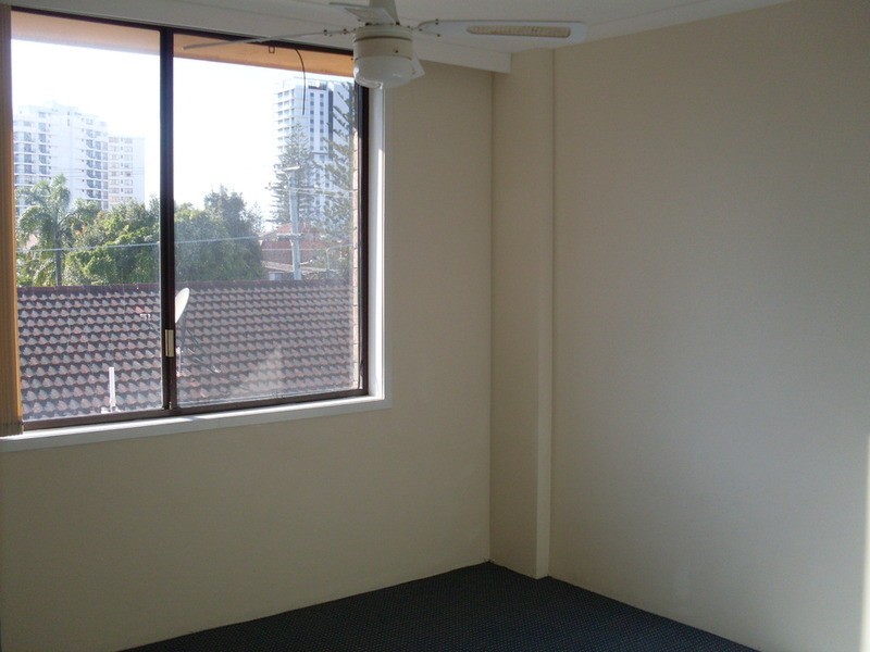 11/31 Britannia  Avenue, Broadbeach QLD 4218