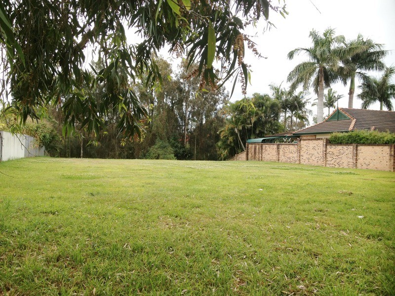 10 Saltwater Terrace, Helensvale QLD 4212
