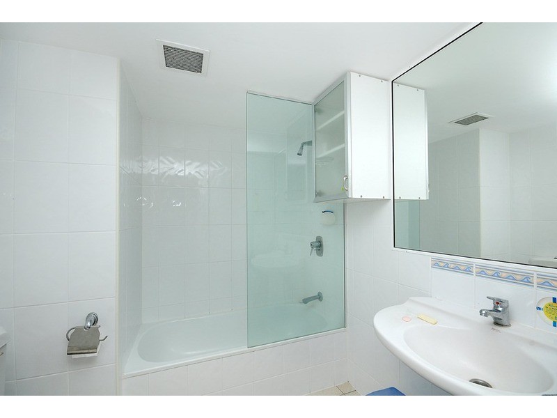 26 Old Burleigh  Road, Surfers Paradise QLD 4217