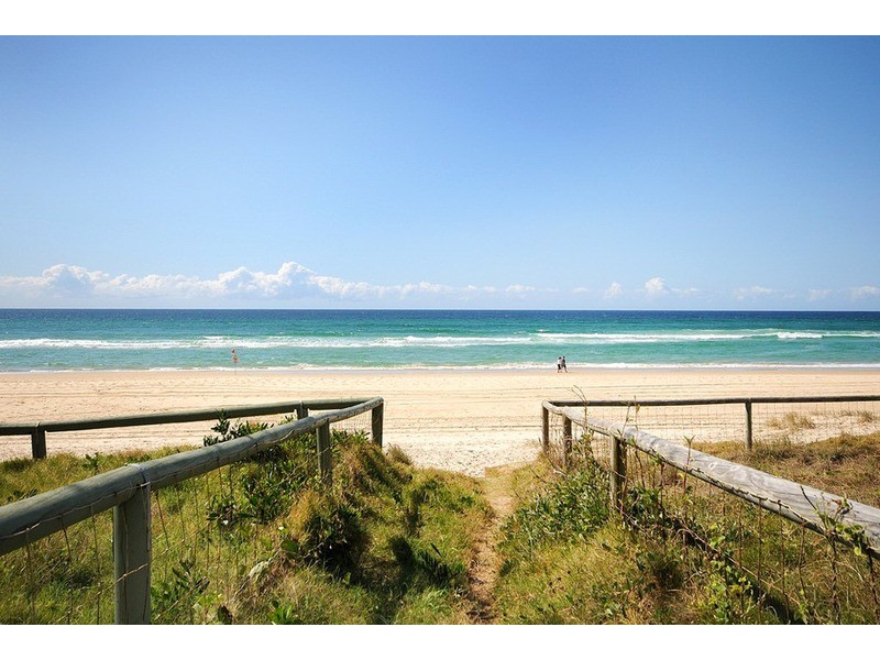 26 Old Burleigh  Road, Surfers Paradise QLD 4217