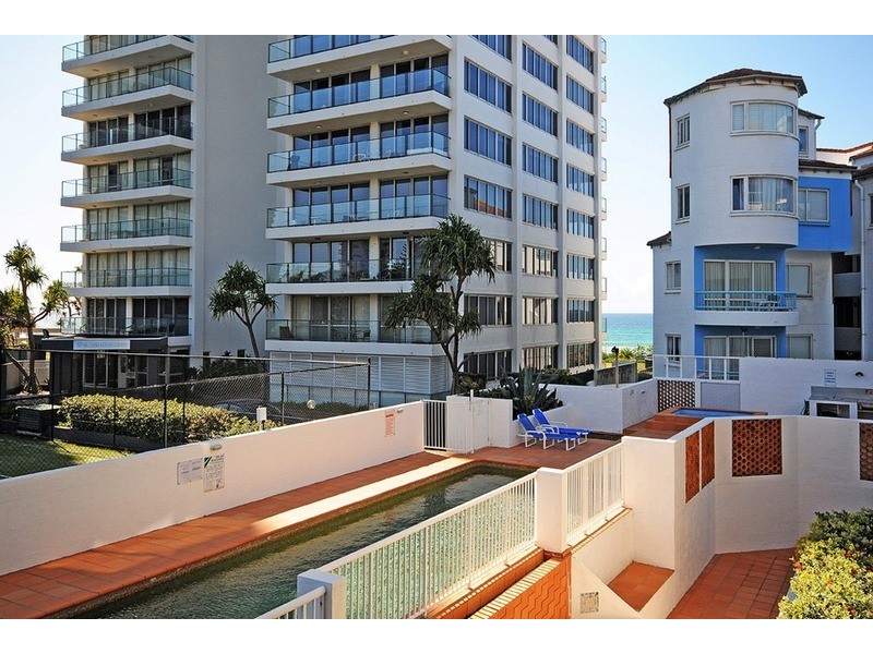 26 Old Burleigh  Road, Surfers Paradise QLD 4217