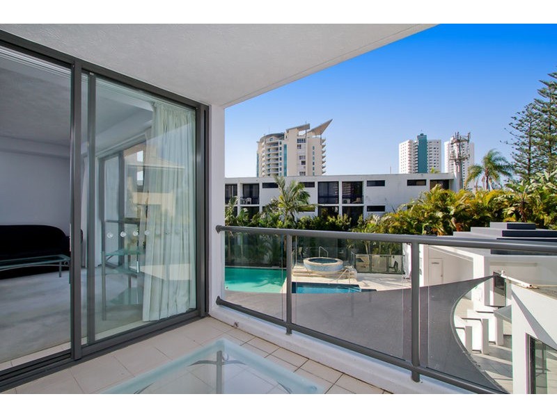 Unit 103/2865 Gold Coast  Highway, Surfers Paradise QLD 4217