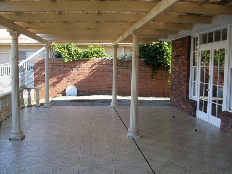 8 Kilkenny  Court, Bundall QLD 4217