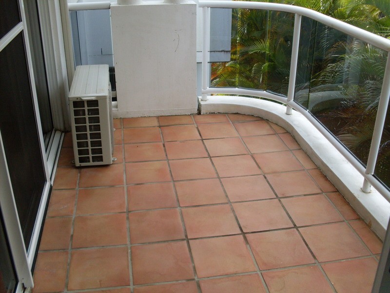 13/96 Stanhill  Drive, Surfers Paradise QLD 4217