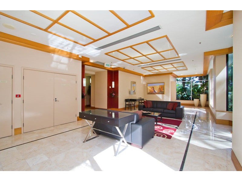 1/20  Riverview  Parade, Surfers Paradise QLD 4217