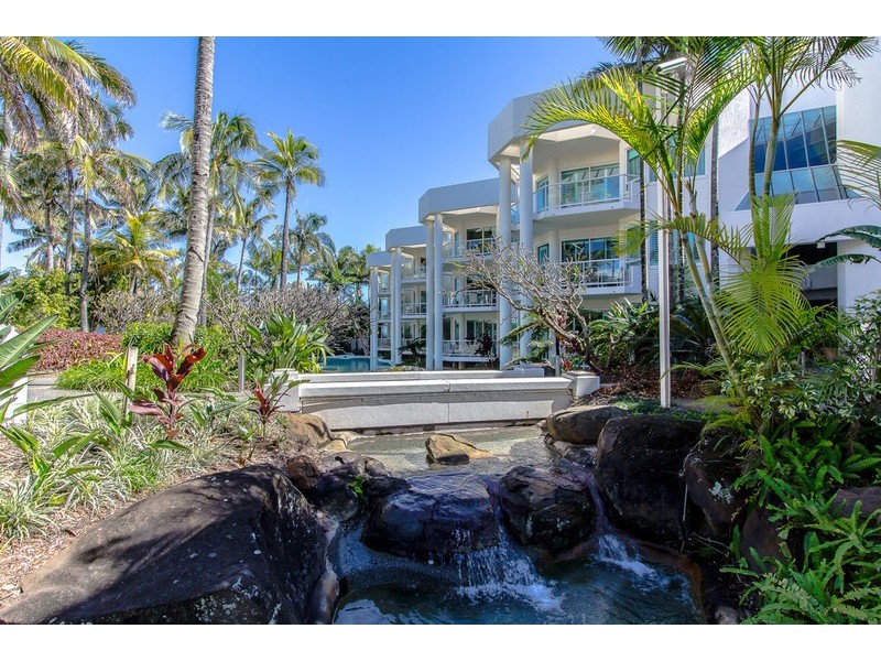 Villa2/Pacific Mirage Seaworld  Drive, Main Beach QLD 4217