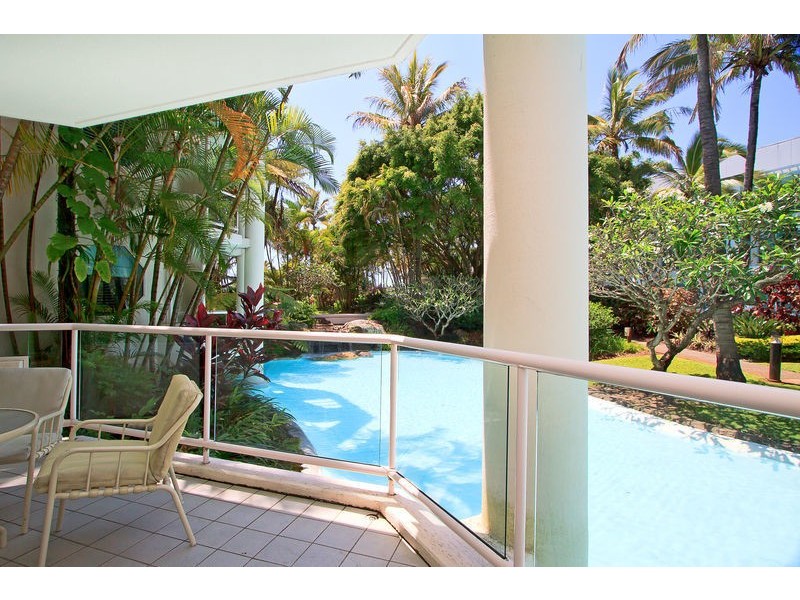 Villa2/Pacific Mirage Seaworld  Drive, Main Beach QLD 4217